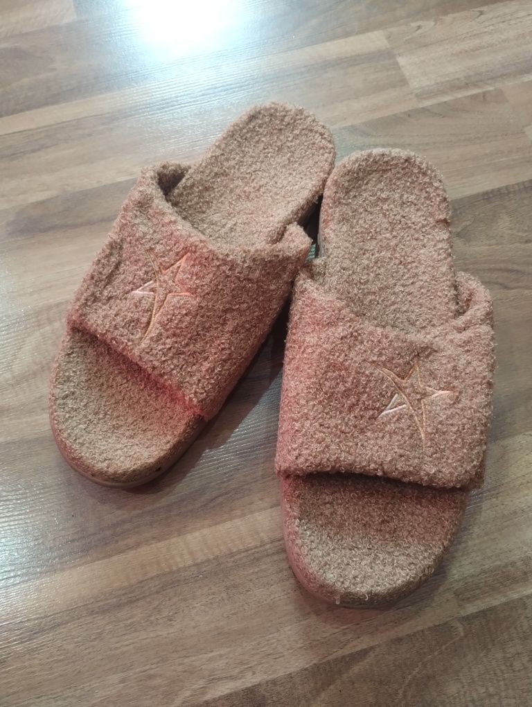 Nowe kapcie męskie rozmiar 48