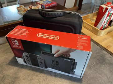 Nintendo Switch + case Big Ben + karta 128 GB