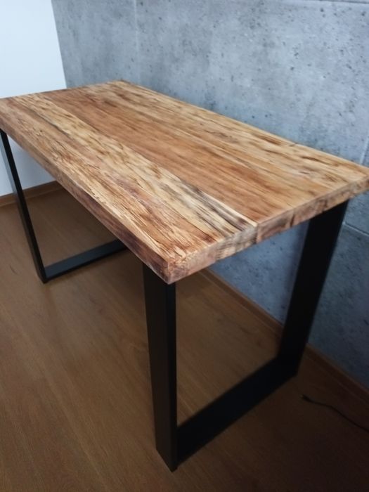 Stół, biurko z drewna