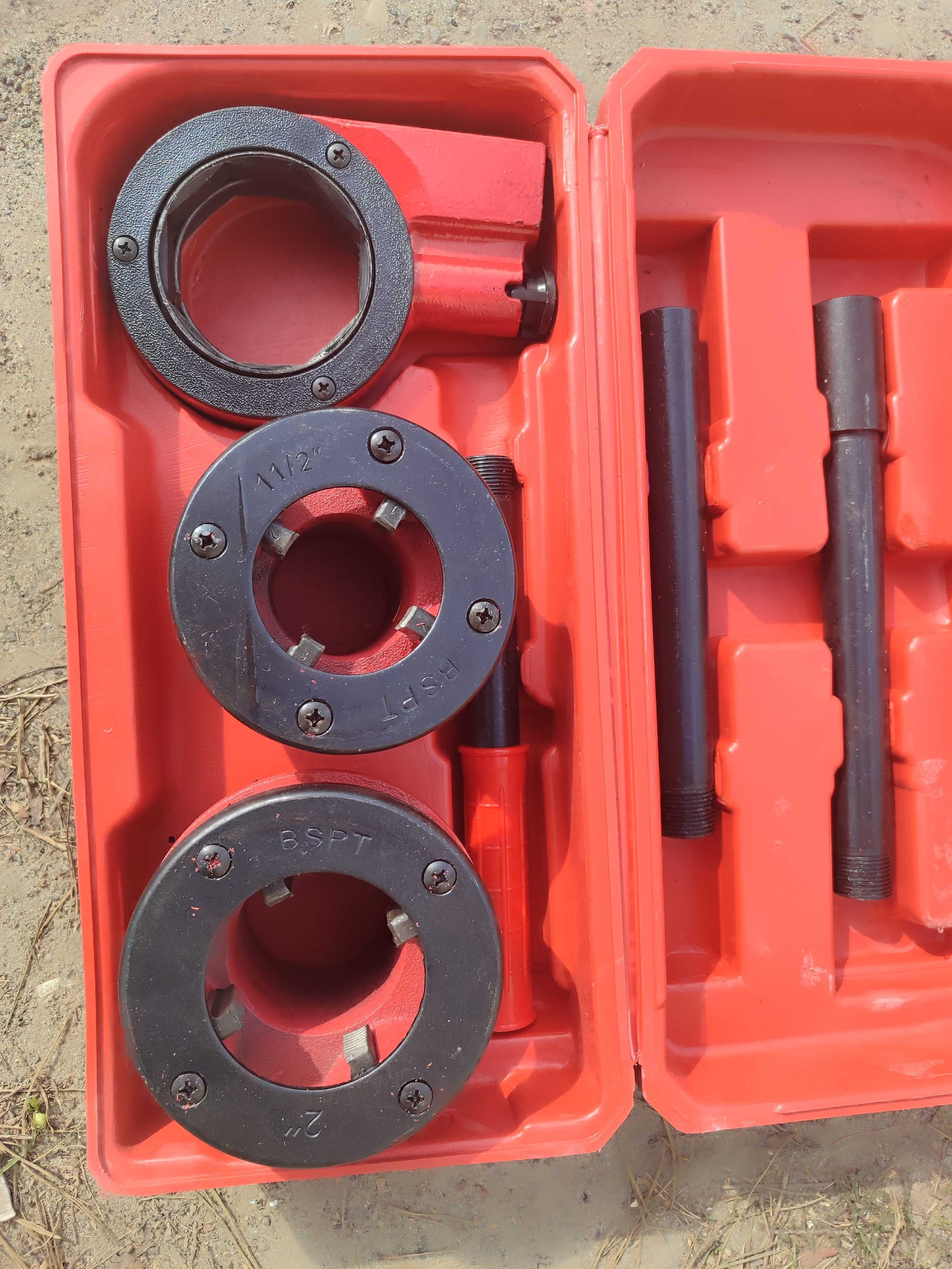 Набір плашок 2 шт. ручні клупи 1 1/2"; 2" INTERTOOL