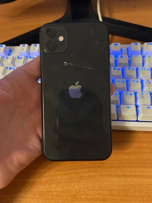 Продам айфон 11 64 гб