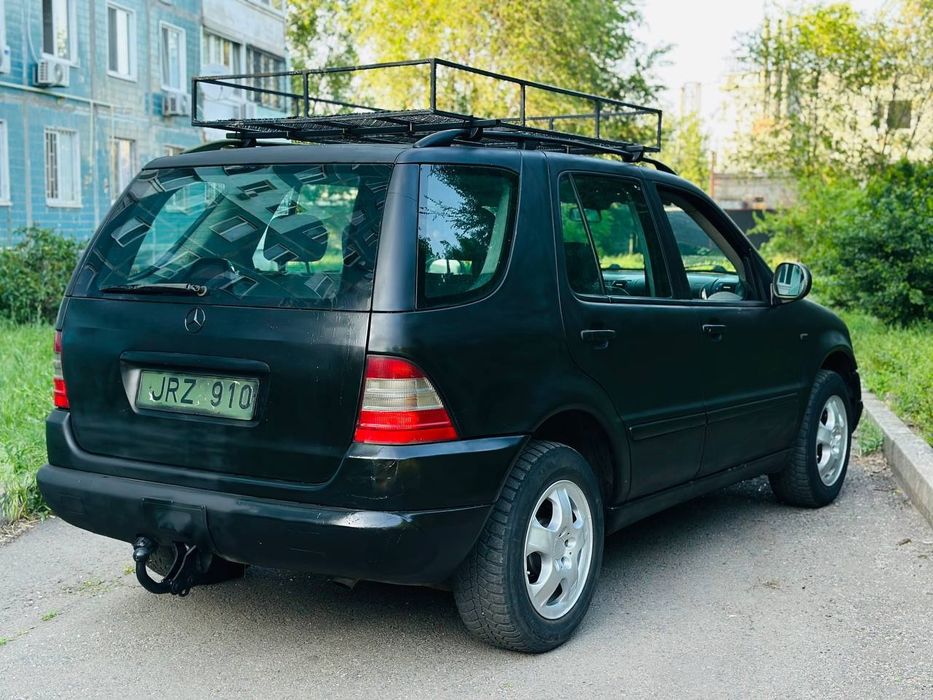 Продам Mercedes Benz ML 2.7 TDI сел поехал