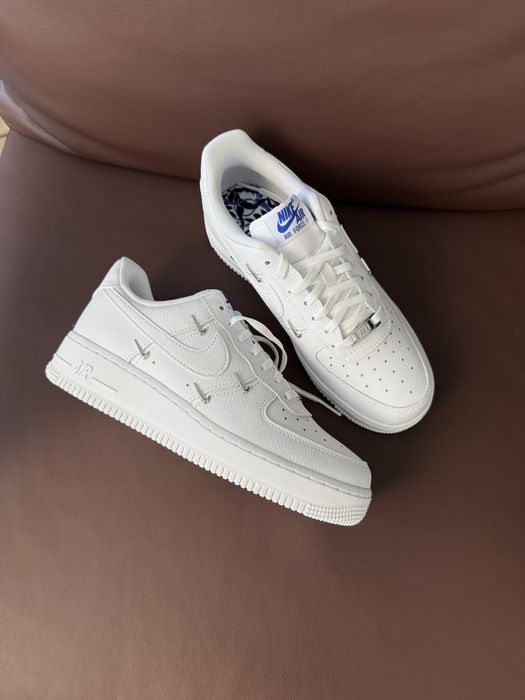 Оригинал Nike Air Force 1 07 LX (CT1990 100) белие кожание аир форс