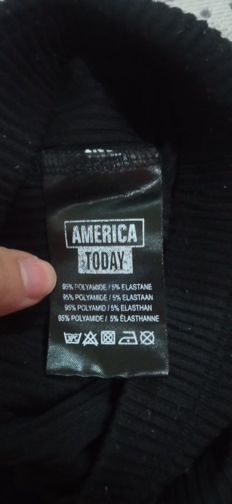 Calças pretas da America today