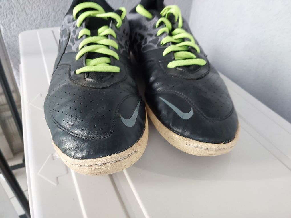 Buty sportowe męskie  Nike rozm.42,5