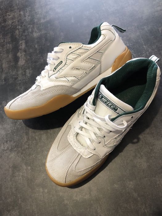 Кроссовки б/у отличное состояние