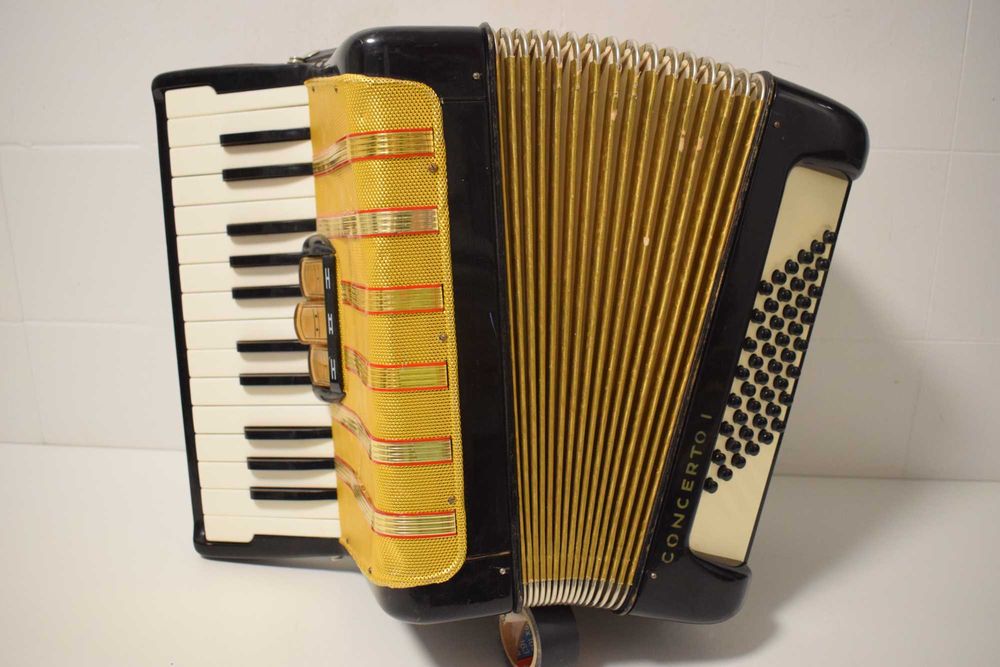 Cordeao Hohner Concerto I 2 Voz 48 Baixos, N 233