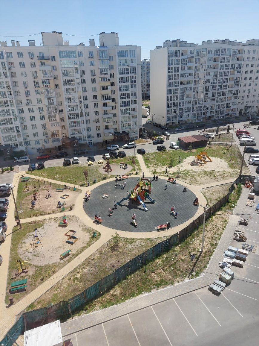 Однокімнатна квартира 48м по вул.Незалежності з внутрішніми роботами