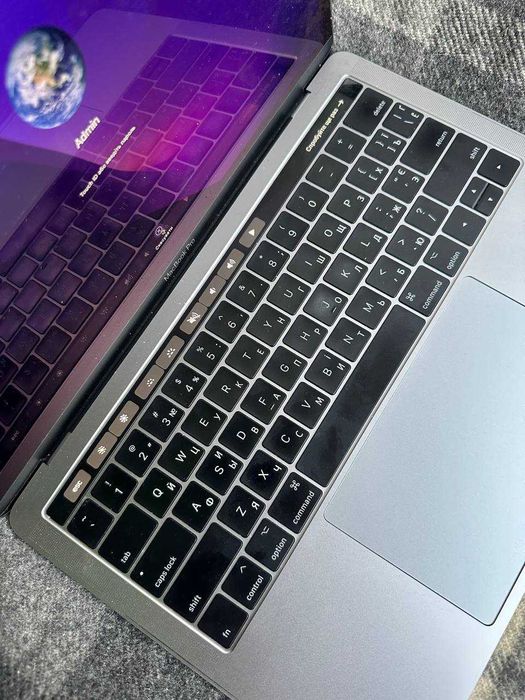 Macbook Pro 13 2017  8/512gb touchbar
