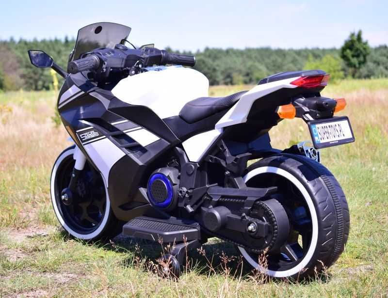 Autko motorek MEGA MOTOR ŚCIGACZ Exclusive na akumulator dzieci DLS07