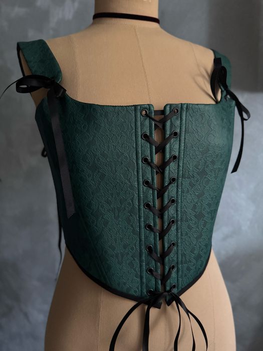 Корсети ручної роботи розпродаж