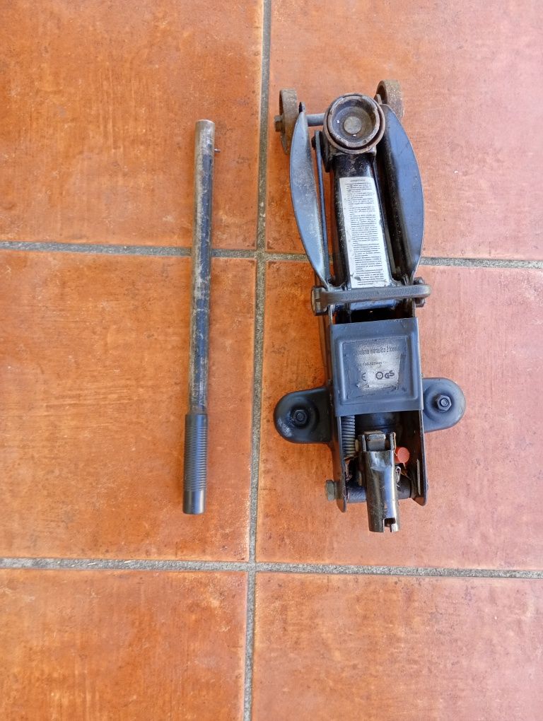Macaco hidráulico para carro