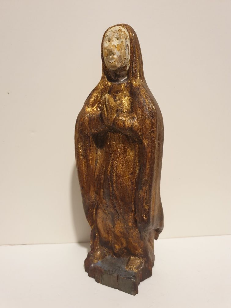 Para restauro: antigo escultura de Nossa Senhora em madeira dourada