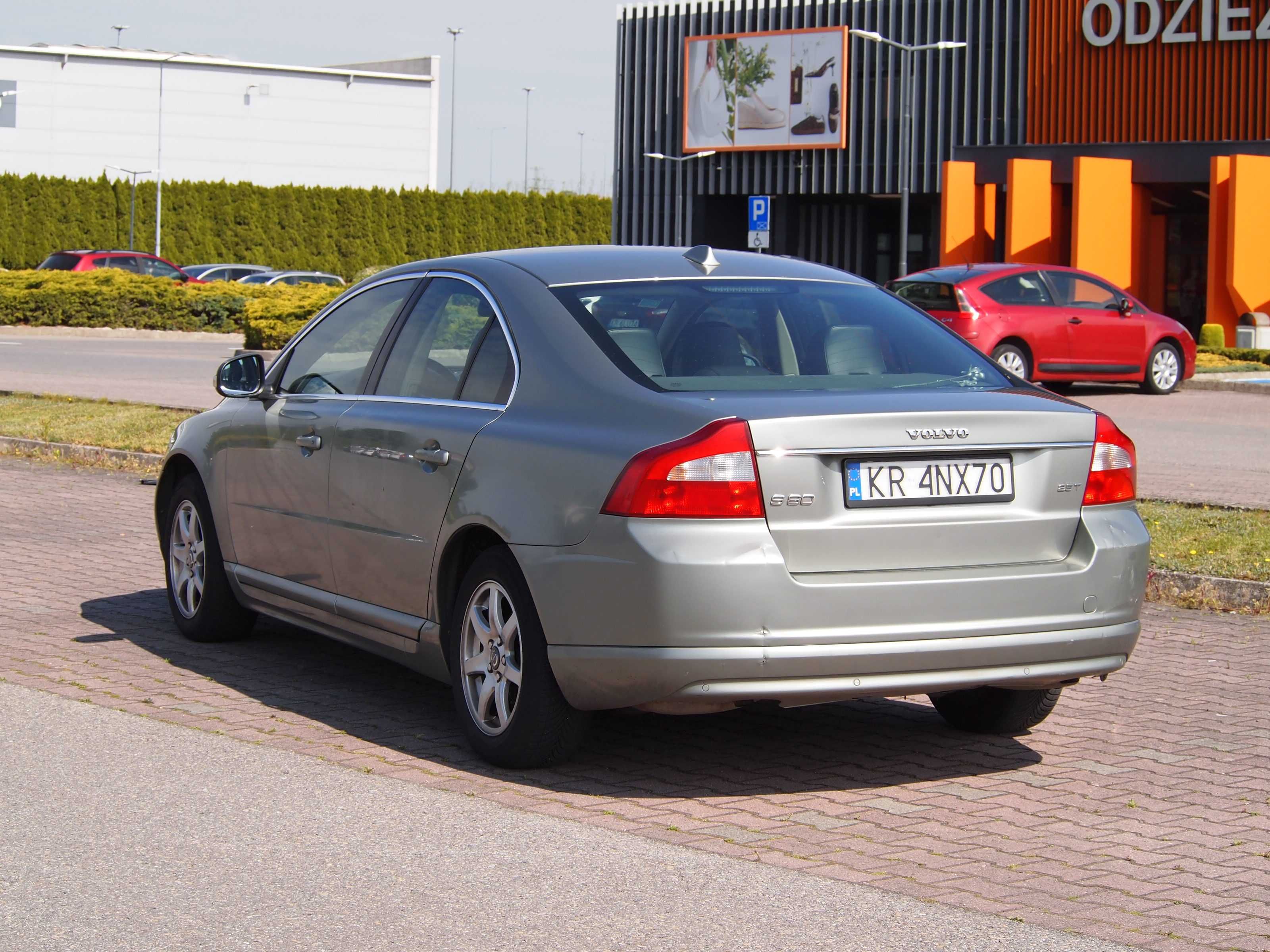 VOLVO S80 2.5t 200km