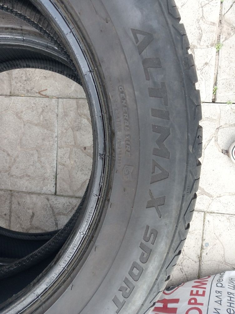 235/55 R17 General altimax sport