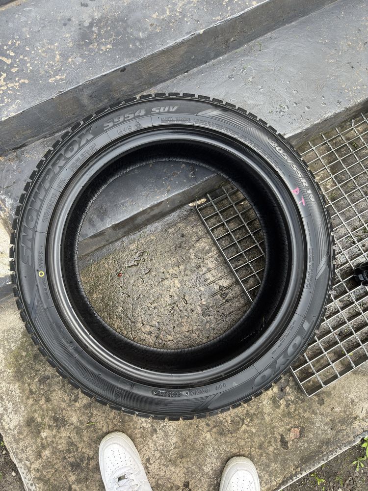 Opony zimowe Toyo Snowprox 205/55/R19 97H – jak nowe, po 1 sezonie!