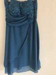 Vende-se vestido