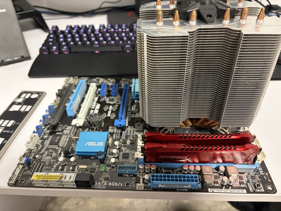 AMD FX-8320 (4.4GHz) +DDR3 8GB (2133 МГц) +Zalman CNPS14X +Motherboard