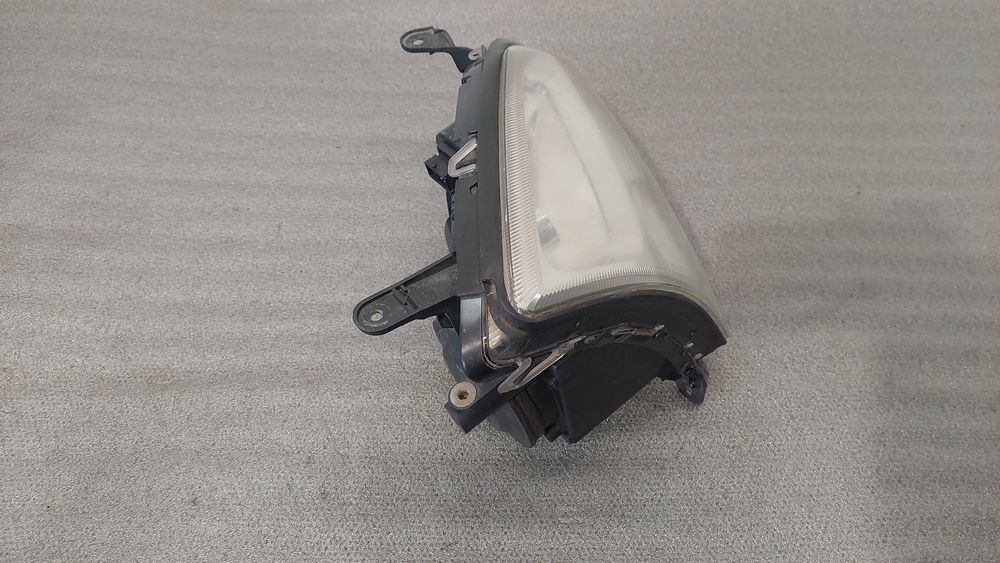 Ótica / farol direita OPEL Vectra C