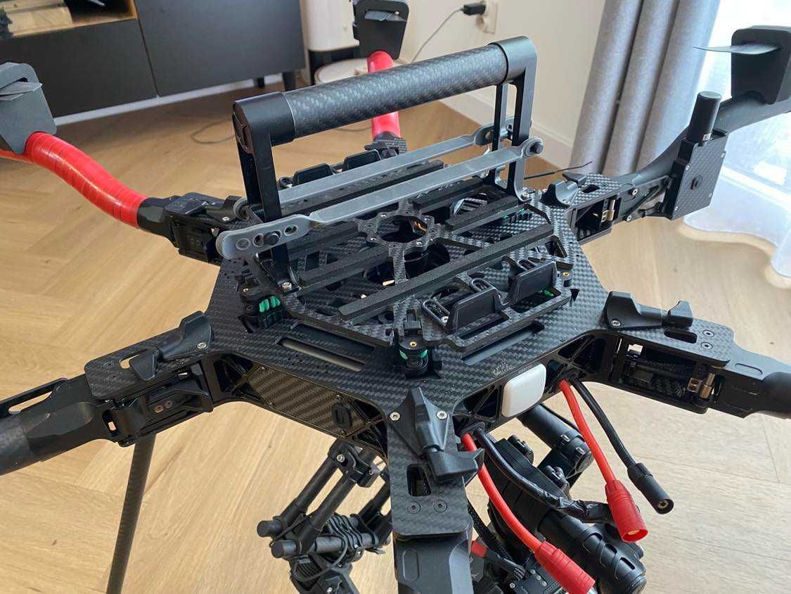 Dron Freefly System Alta 6 + Movi M5 + Connex HD