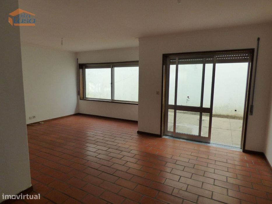 Apartamento T2 com Terraço 75 m²  e jardim Cedro, junto a Santo Ovídio