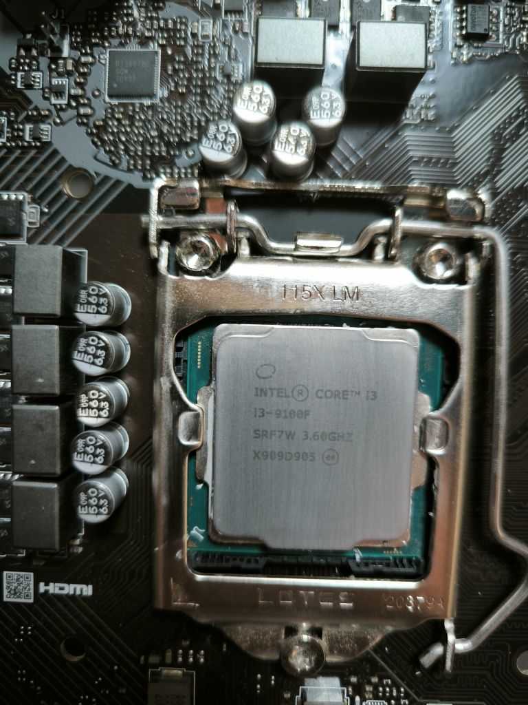 Комплект мат плата + проц i3 9100f+оперативна