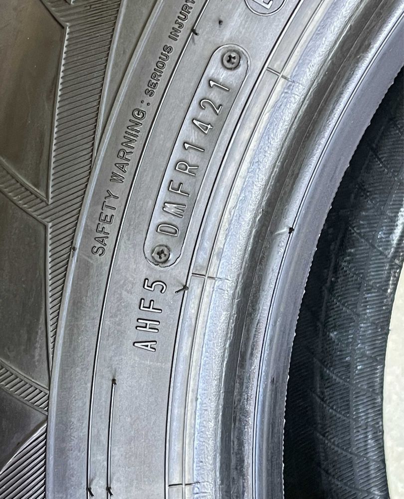 Автошини колеса резина 225/65 R17 Falken 2021 рік зимові