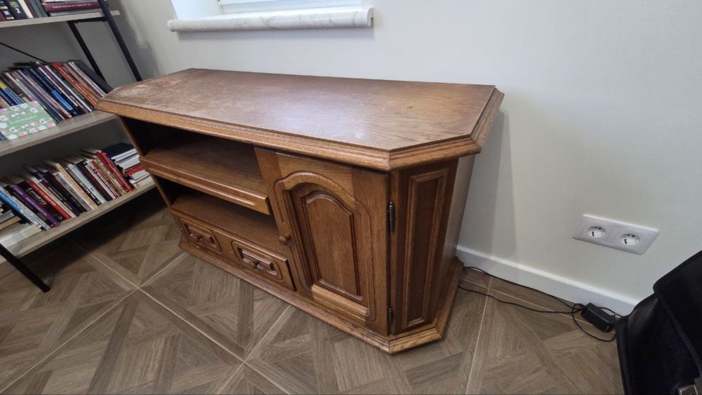 Тумба/комод під телевізор з натурального дерева