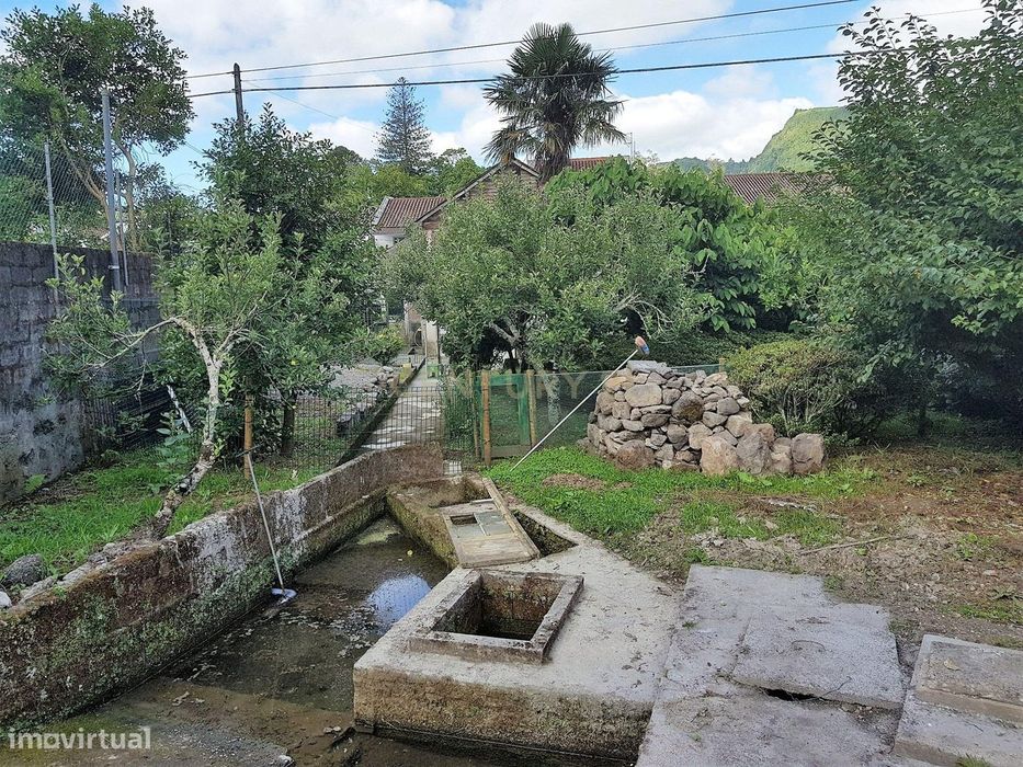 Propriedades únicas no encantador Vale da Furnas - Melhor destino turí