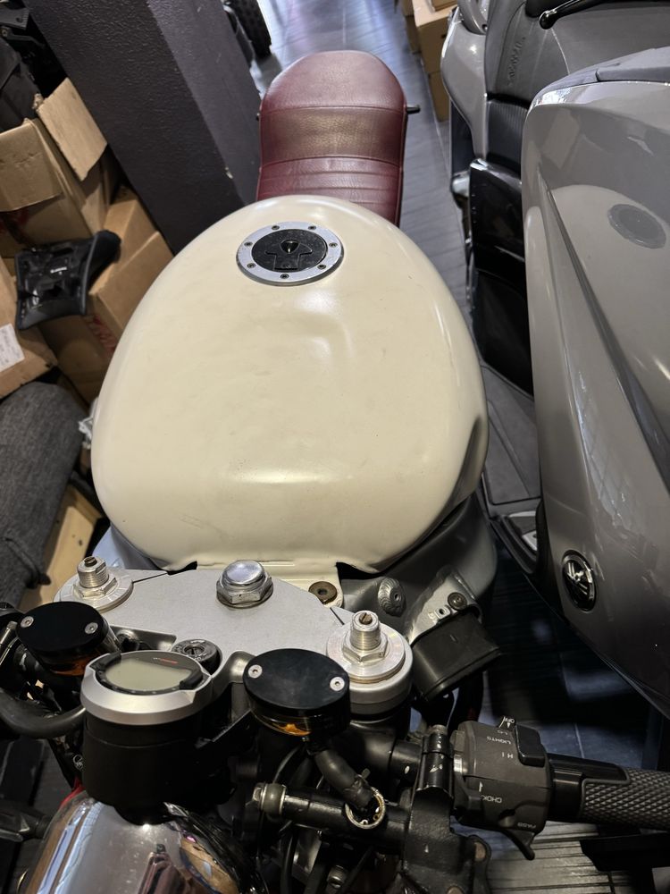 Ninja ZX-7R Cafe Racer