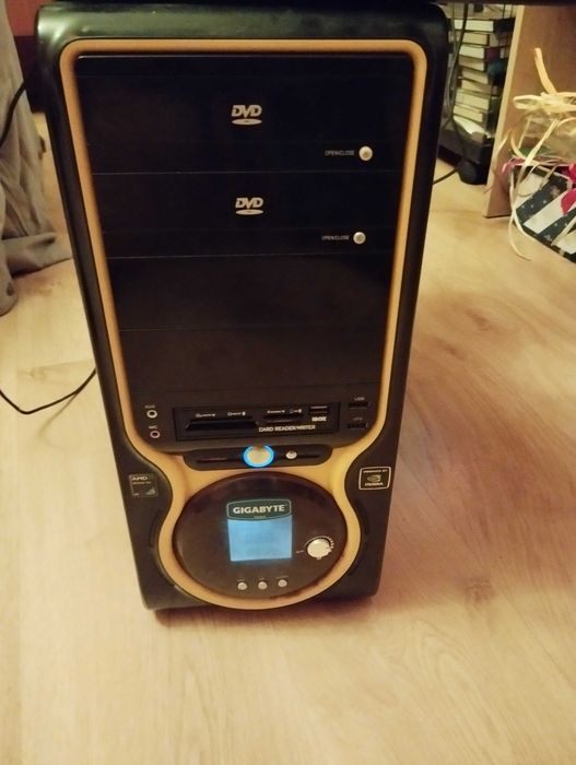 Komputer stacjonarny