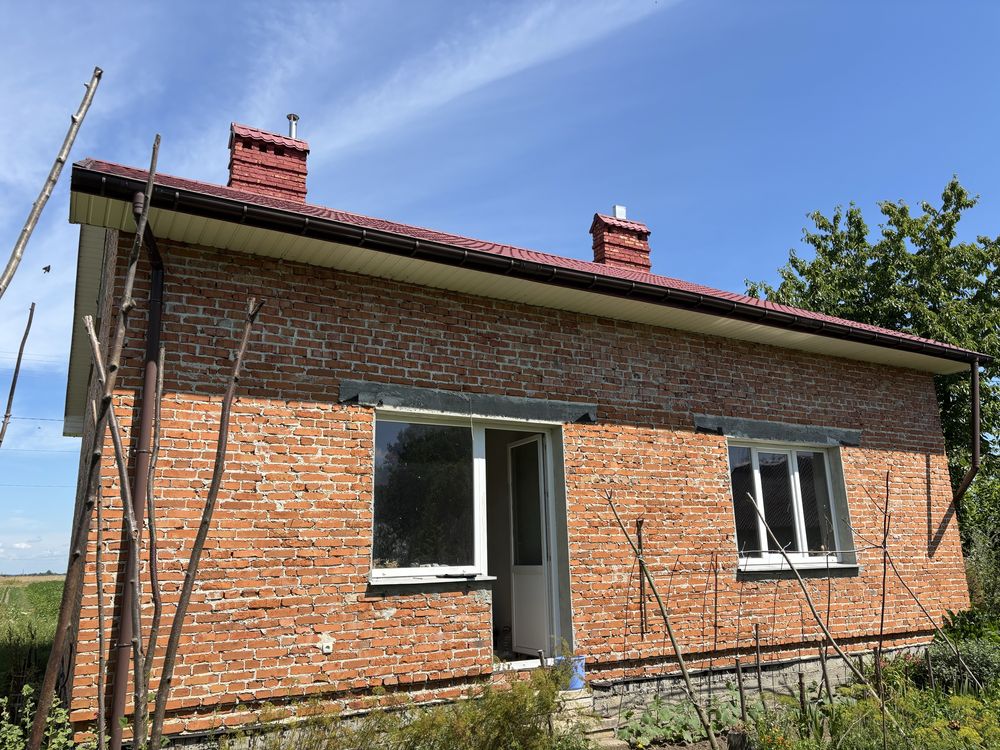 Продаж будинок місто Комарно