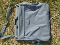 Porta fatos de viagem