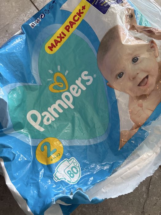 Pampers pants 2  sztuk 23 pieluchy