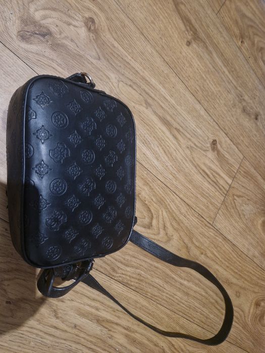 Torebka Guess czarna mała