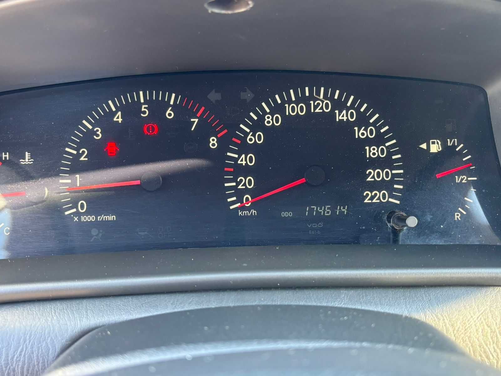 Vendo Toyota Corolla 1.4 VVTI em excelente estado!