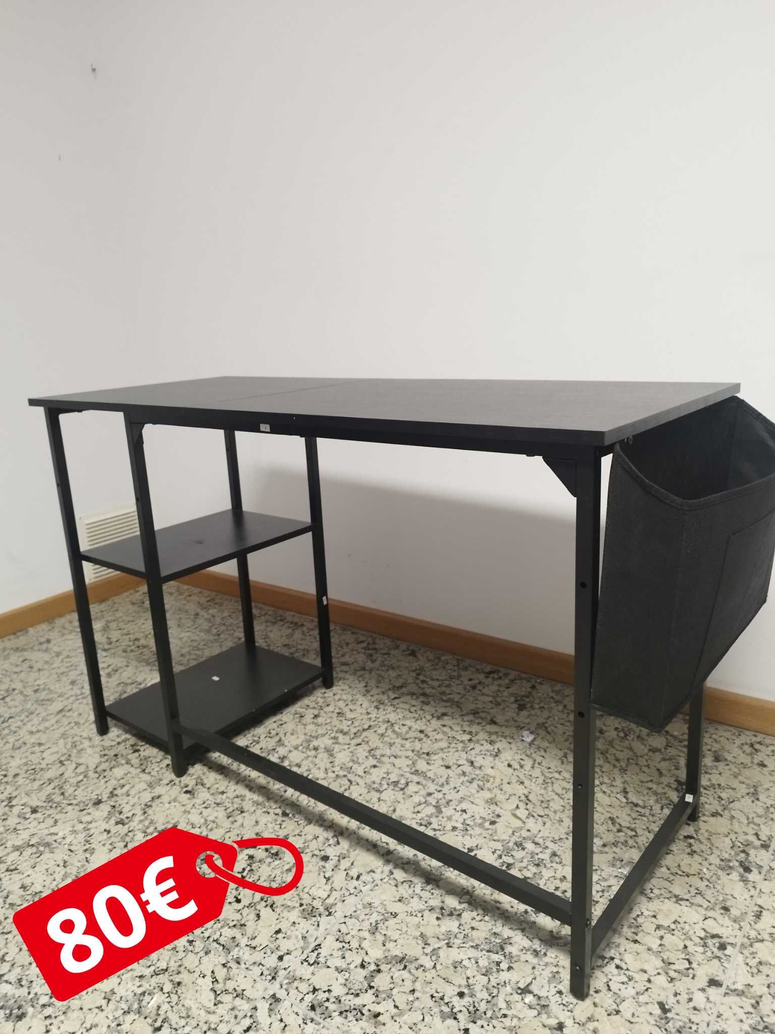 Mesa de secretária  2 plateleiras cor preto