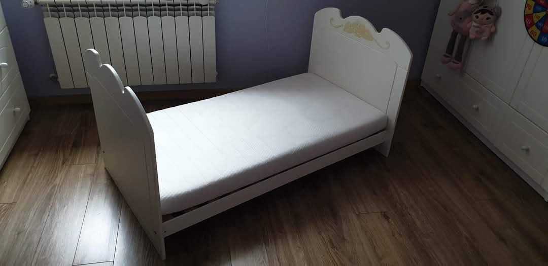 Łóżeczko dla dziewczynki
