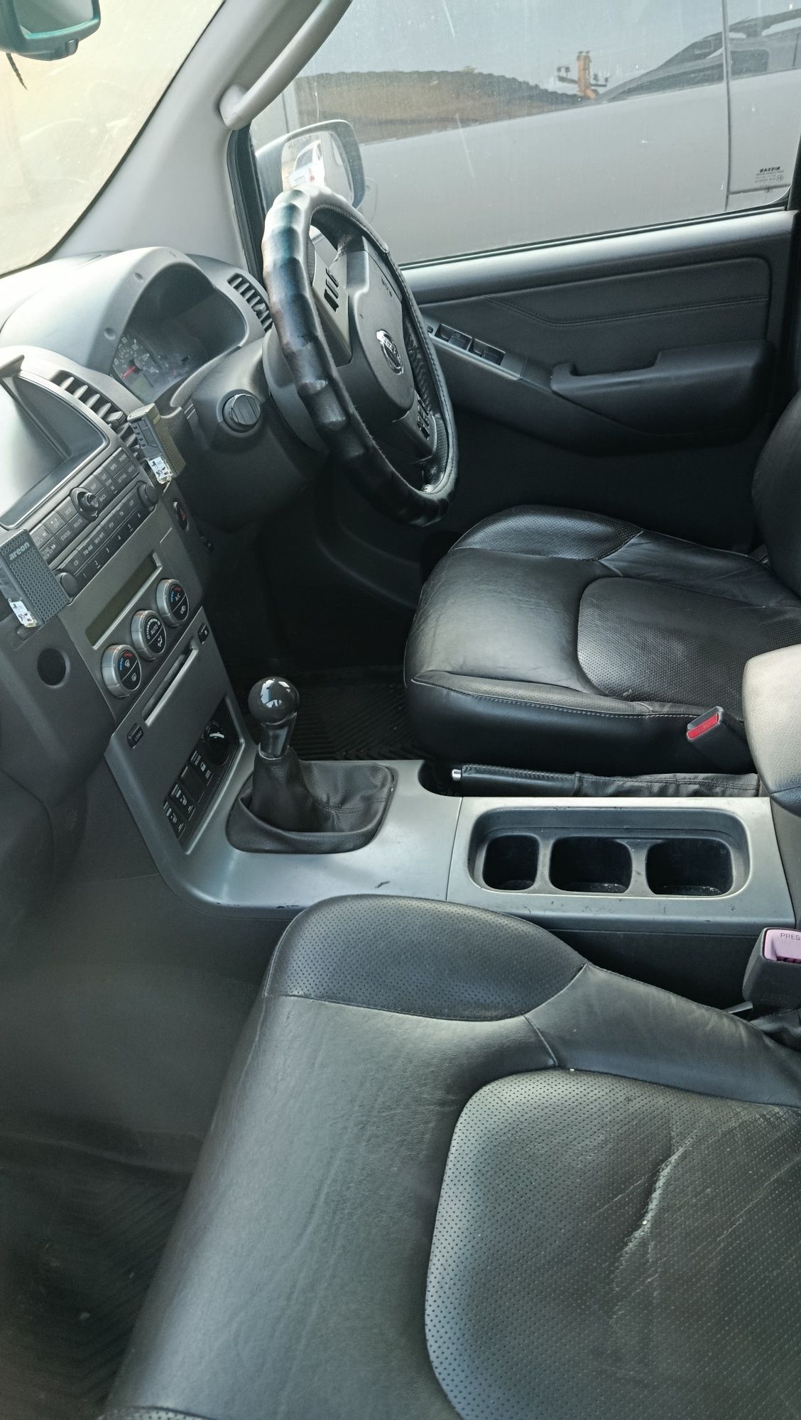 Продам nissan Navara d40
