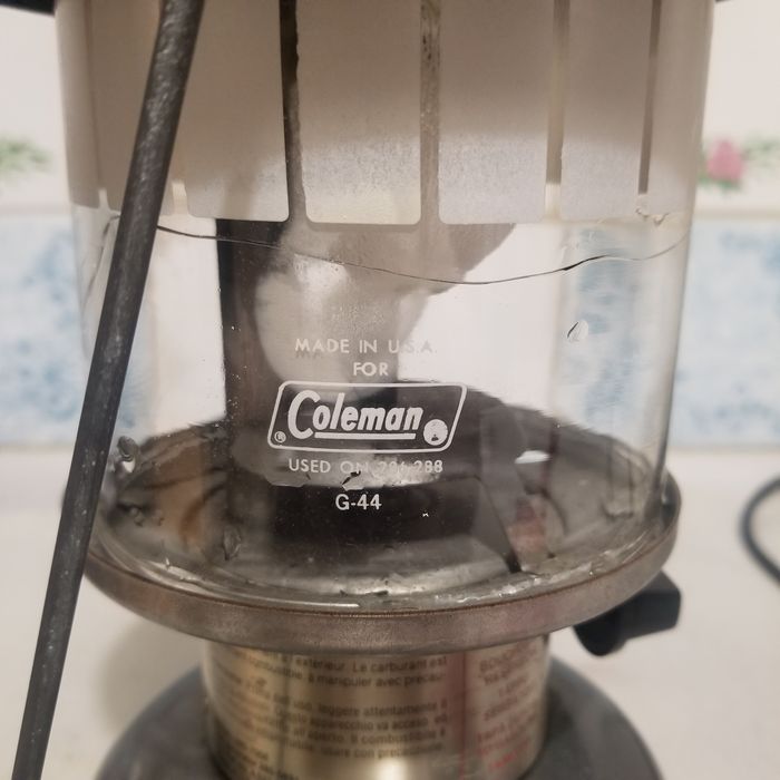 Лампа фонарь бензиновый Coleman