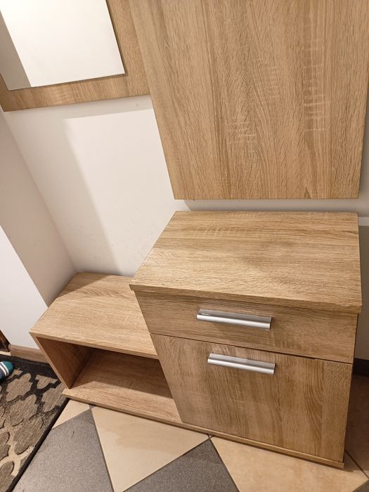 Zestaw mebli do przedpokoju