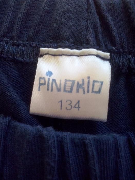 Strój na wf. legginsy firmy Pinokio roz. 134+koszulka gratis.