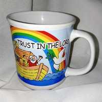 Caneca com frase "Trust In The Lord", fabricada na Grã-Bertenha