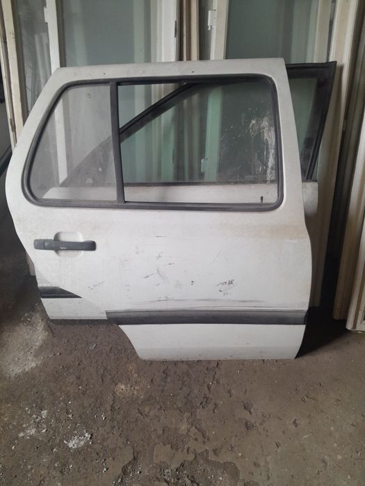 Двері до volkswagen jetta