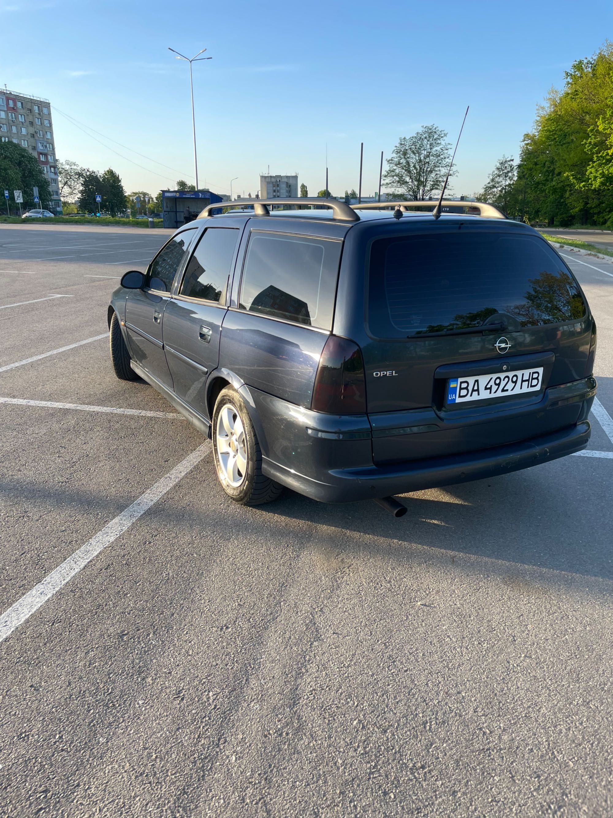 Opel Vectra B 2000р 2.2