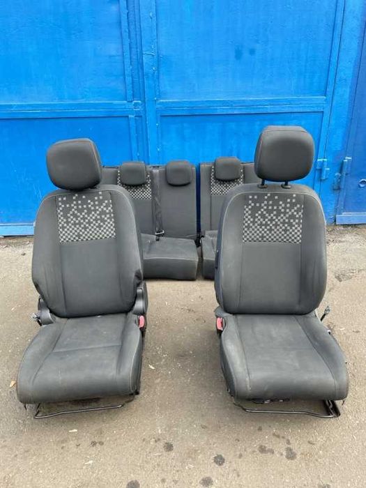Сиденья комплект Renault Megane 3 УНИВЕРСАЛ K9K636 2012