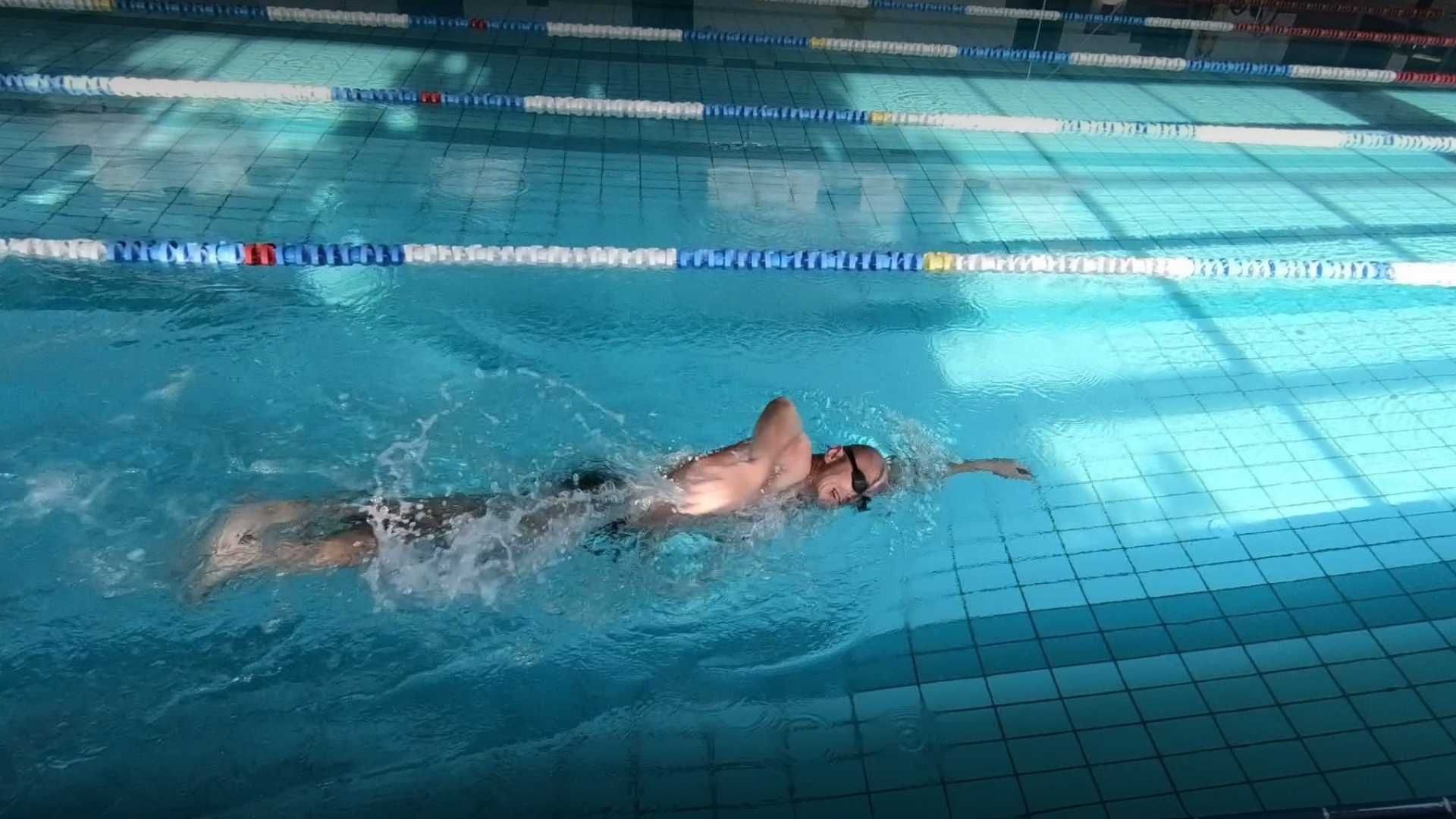 Trener, Instruktor pływania, nauka i doskonalenie.