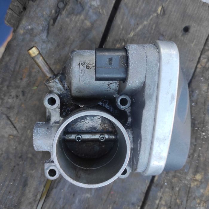 Przepustnica Vw Golf IV 1,4 16 v 036,133,062L