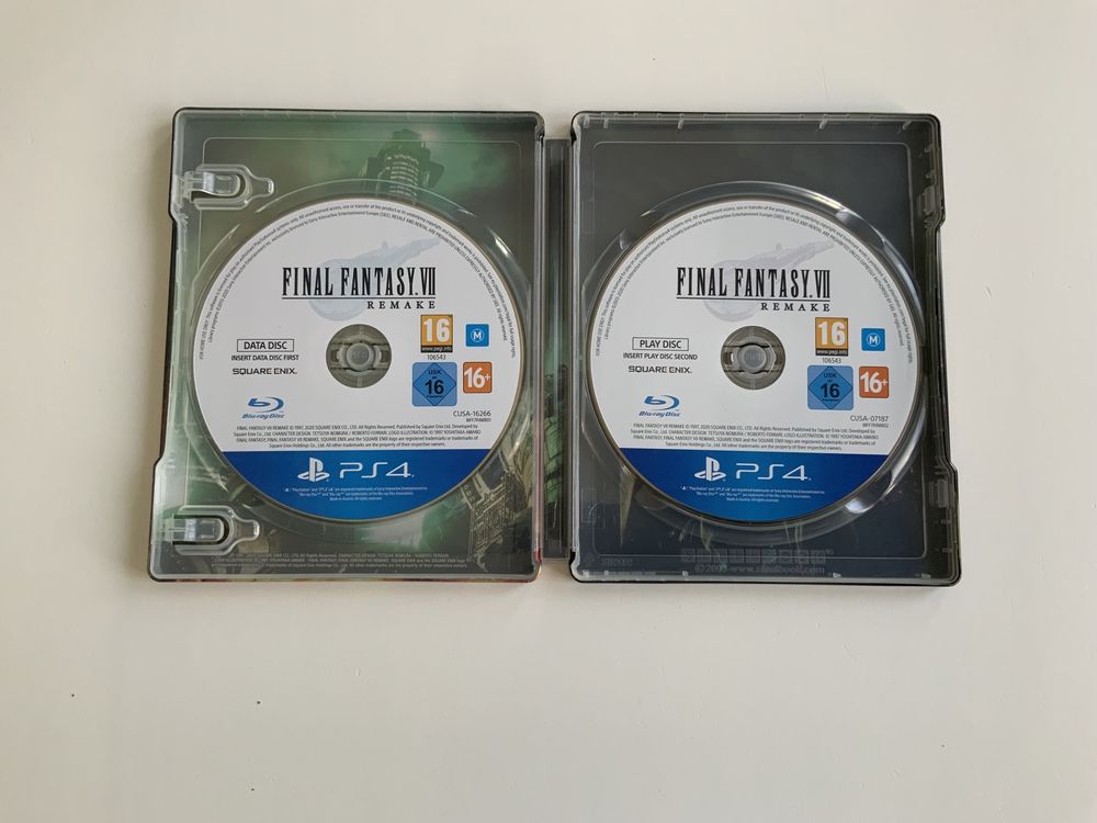 PS4 Final Fantasy VII Remake Deluxe Edition (como novo)