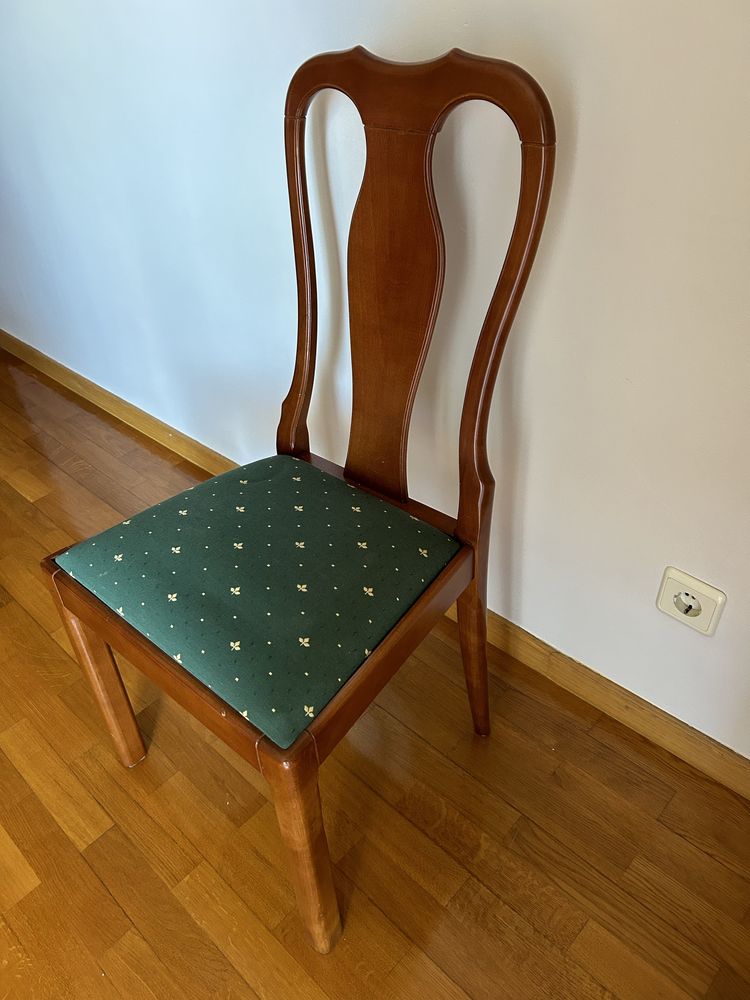 Mesa madeira maciça extensivel + 6 cadeiras